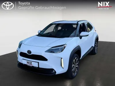 Neu Toyota Yaris Cross 131 PS (96 kW) 2026 Weiß SUV