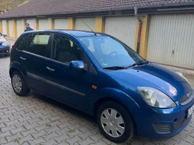 Gebraucht Ford Fiesta 70 PS (51 kW) 2007 Blau Kleinwagen