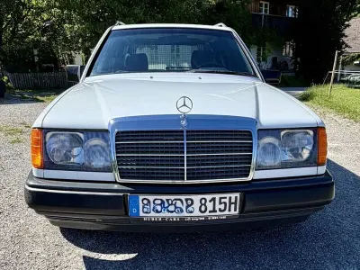 Gebraucht Mercedes 230 132 PS (97 kW) 1987 Weiß Limousine