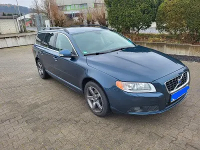 Gebraucht Volvo V70 Summum 209 PS (153 kW) 2008 Blau Kombi