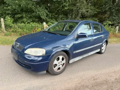 Gebraucht Opel Astra 84 PS (61 kW) 2000 Blau Limousine