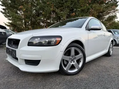 Gebraucht Volvo C30 R-Design 101 PS (74 kW) 2009 Weiß Kleinwagen