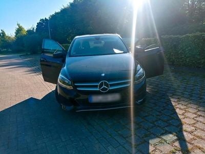 Mercedes B200