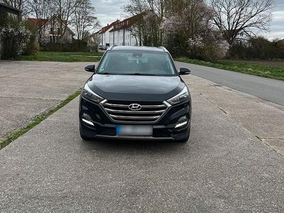 Gebraucht Hyundai Tucson 150 PS (110 kW) 2016 Schwarz SUV