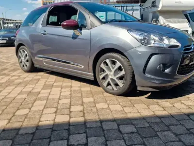 Gebraucht Citroën DS3 Chic 68 PS (50 kW) 2011 Grau Kleinwagen
