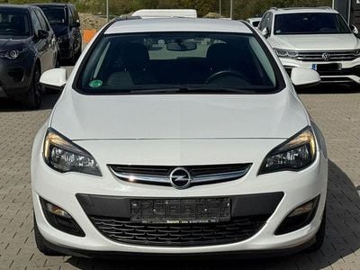 Begagnad Opel Astra Style 116 HK (85 kW) 2015 Vit Sedan