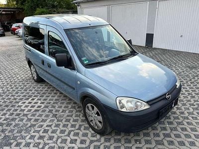 Usado Opel Combo Edition 75 HP (55 kW) 2007 Azul Monovolume