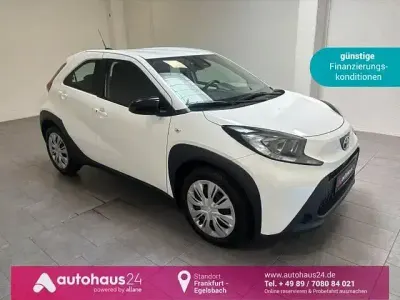 Gebraucht Toyota Aygo X Play 72 PS (52 kW) 2023 Weiß SUV