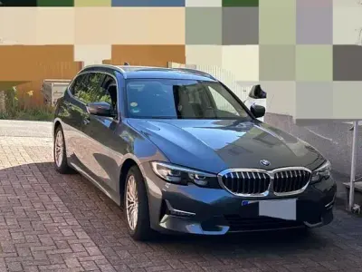 Gebraucht BMW 318 Luxury Line 150 PS (110 kW) 2020 Grau Kombi