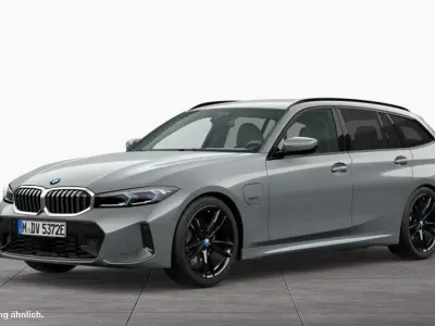 Używany BMW 330e M Sport 184 KM (135 kW) 2022 Szary Kombi