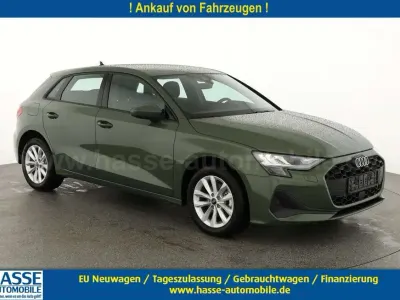 Nuova Audi A3 Ambiente 150 CV (110 kW) 2025 Verde Berlina