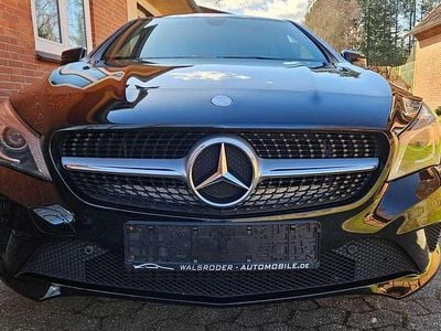 Usata Mercedes CLA200 136 CV (100 kW) 2016 Nero Station wagon