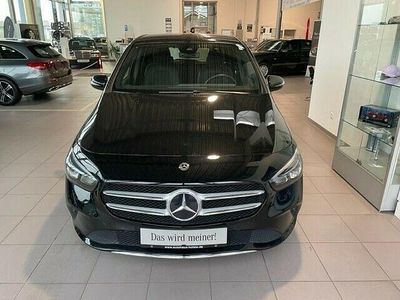 Schwarz metallic Gebraucht 2019 Mercedes B180 Progressive Van / Kleinbus | 26.999 € (Teuer)