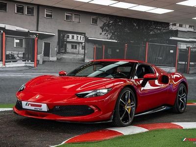 Gebraucht Ferrari 296 829 PS (609 kW) 2023 Rot