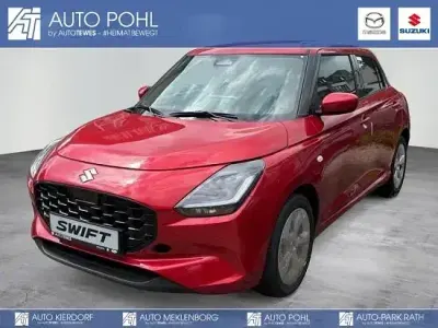 Neu Suzuki Swift Comfort 83 PS (61 kW) 2026 Burning red pearl met. Kleinwagen