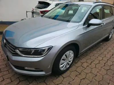 Gebraucht VW Passat Business 150 PS (110 kW) 2018 Silber Kombi