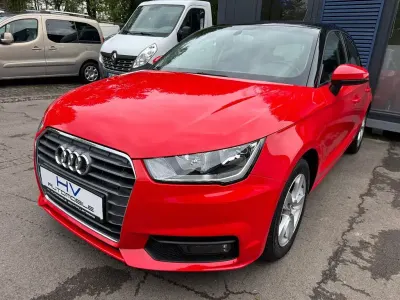 Gebraucht Audi A1 Sportback Sport 95 PS (69 kW) 2015 Rot Kleinwagen
