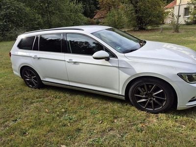 Gebraucht VW Passat Comfortline 150 PS (110 kW) 2018 Weiß Limousine