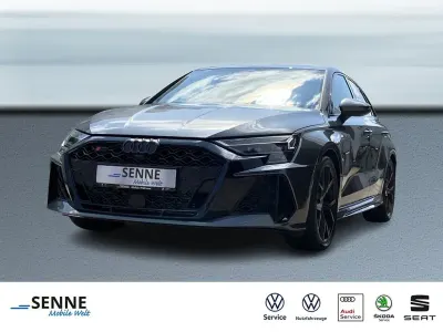 Neu Audi RS3 Sport 400 PS (294 kW) 2026 Daytonagrau perleffekt Limousine