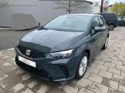 Neu Seat Ibiza Style 95 PS (69 kW) 2026 Blau Kleinwagen