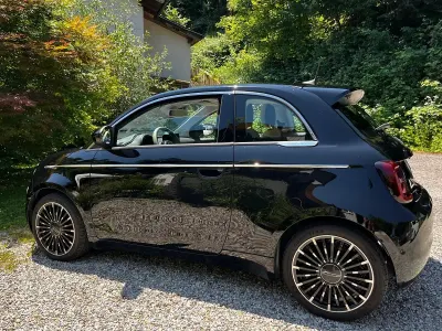 Gebraucht Fiat 500e La Prima 86 kW (118 PS) 2021 Schwarz Limousine
