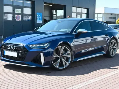 Używany Audi RS7 Ambiente 600 KM (441 kW) 2020 Niebieski Hatchback