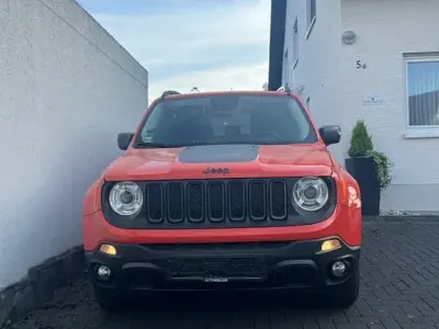 Gebraucht Jeep Renegade Trailhawk 170 PS (125 kW) 2016 Orange SUV