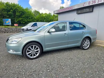 Używany Skoda Octavia Family 105 KM (77 kW) 2011 Zielony Sedan/Limuzyna