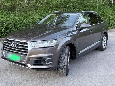 Second-hand Audi Q7 Ambiente 286 CP (210 kW) 2019 Maro SUV