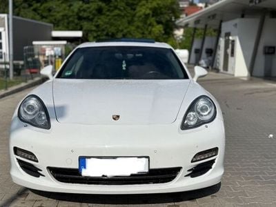 Porsche Panamera 4S