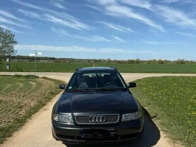Gebraucht Audi A4 Basis 193 PS (141 kW) 1998 Schwarz Kombi