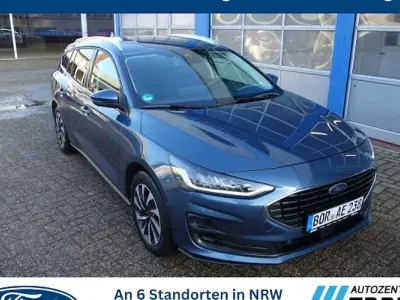 Gebraucht Ford Focus Titanium 120 PS (88 kW) 2024 Blau Kombi