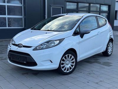 Gebraucht Ford Fiesta Trend 60 PS (44 kW) 2011 Weiß Kleinwagen