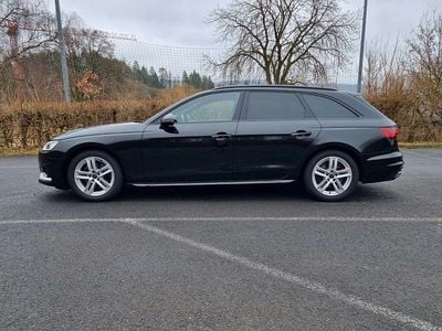 Second-hand Audi A4 Advanced 163 CP (119 kW) 2022 Negru Break