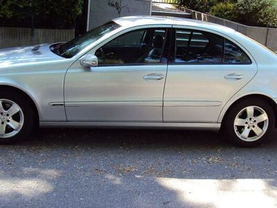 Mercedes E200