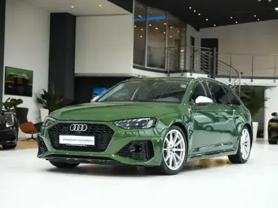 Używany Audi RS4 Exclusive 450 KM (330 kW) 2023 Zielony Kombi