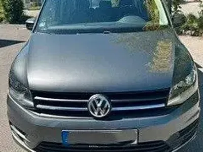 Käytetty VW Caddy Trendline 102 HP (75 kW) 2016 Harmaa Tila-auto