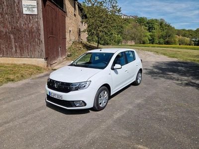 Begagnad Dacia Sandero Comfort 73 HK (53 kW) 2020 Vit Sedan