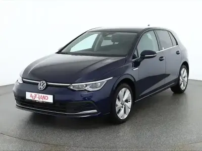 Gebraucht VW Golf VIII Style 131 PS (96 kW) 2022 Atlantic blue met. Limousine
