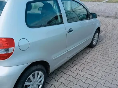 Gebraucht VW Fox 54 PS (39 kW) 2009 Silber Kleinwagen