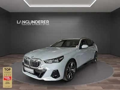 Gebraucht BMW 520 M Sport 208 PS (152 kW) 2026 Brooklyn grau metallic Kombi