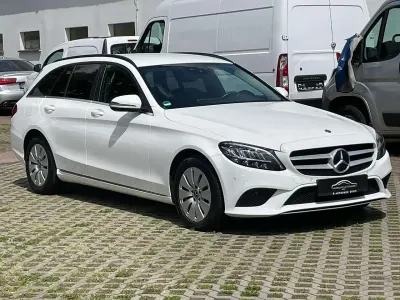 Gebraucht Mercedes C180 122 PS (89 kW) 2020 Weiß Kombi