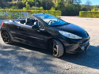 Gebraucht Peugeot 207 CC 120 PS (88 kW) 2008 Schwarz Cabrio