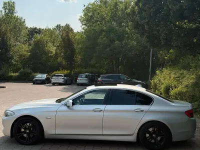 Gebraucht BMW 530 258 PS (189 kW) 2012 Grau Limousine