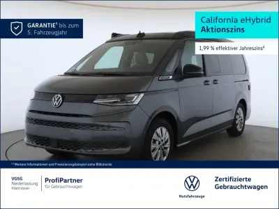 Gebraucht VW California Beach 177 PS (130 kW) 2025 Deep black perleffekt (metallic) Van