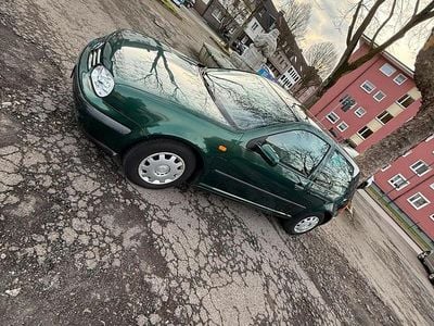 Grün Gebraucht 1999 VW Golf IV Kleinwagen | 3.000 €