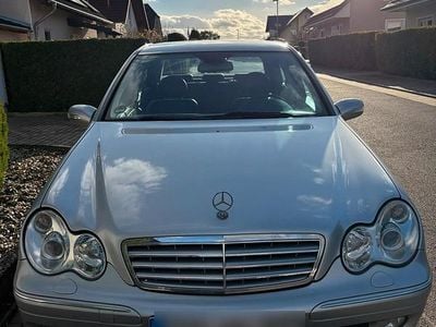 Mercedes C200