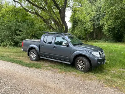 Gebraucht Nissan Navara 231 PS (169 kW) 2011 Grau Pickup
