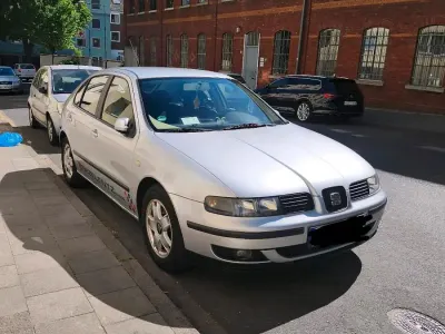 Używany Seat Leon 125 KM (91 kW) 2000 Srebrny Hatchback
