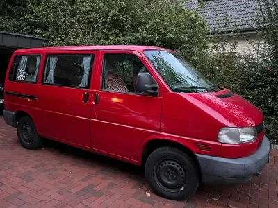 Begagnad VW Multivan 88 HK (64 kW) 1998 Röd Minibuss